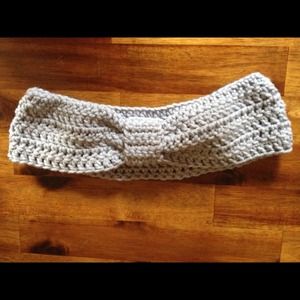 Crochet knotted headband