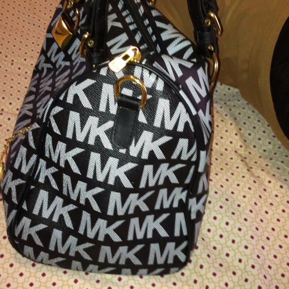 Traded❄❄❄ - Picture 2 of 3