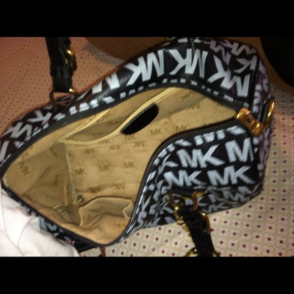 Traded❄❄❄ - Picture 3 of 3