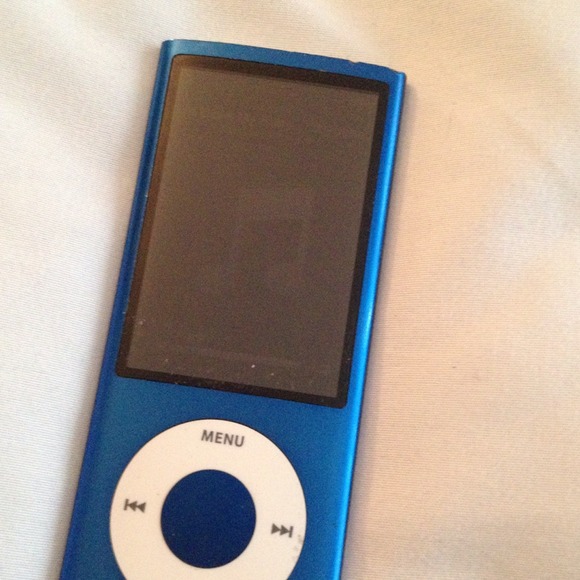 ****SOLD*****iPod nano :)