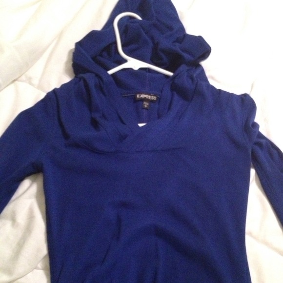 Hooded express dark blue, long sleeved, shirt.