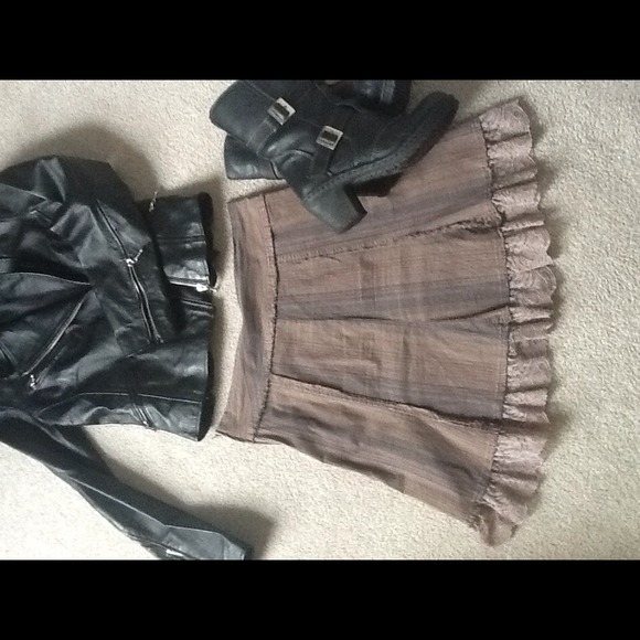 SOLD...Skirt with lace