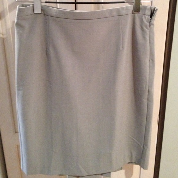 Light grey, pleated, pencil skirt.