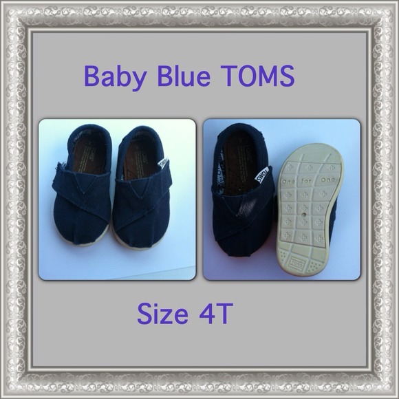 SOLD💰 Baby TOMs size4T