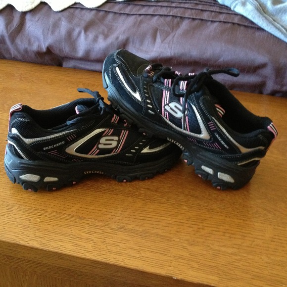 Skechers