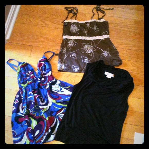 * Sold in bundle for sandic * Summer tank tops