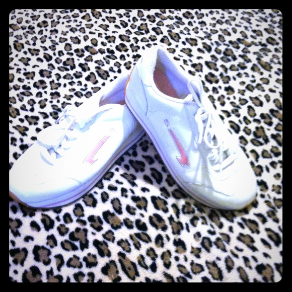 Bundle trade to @pehang 3 items