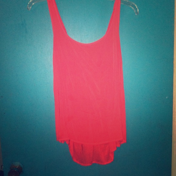 |SOLD|Bright pink tank top
