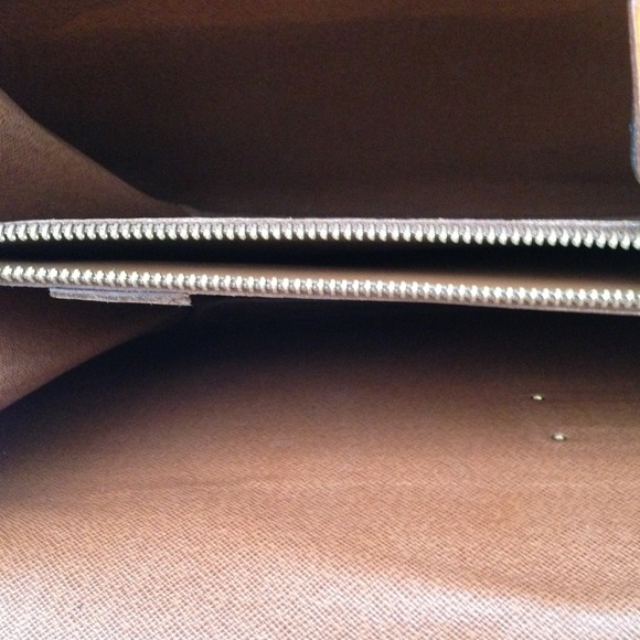 $$$SOLD$$$ Authentic LV Monogram Serviette Fermoir - Picture 2 of 4