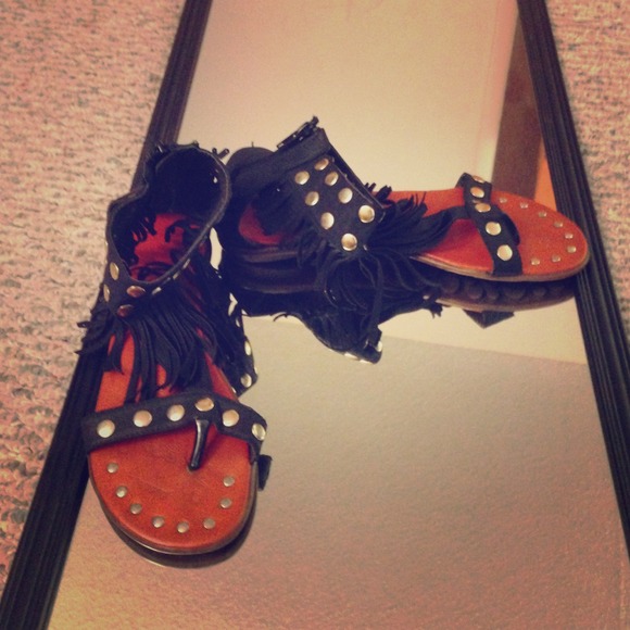 Fringe sandals and leopard scarf bundle