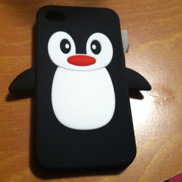 💢 SOLD💢✨iPhone 4/4s cute penguin case ✨