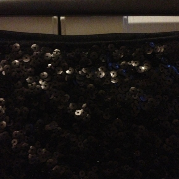 Black sequin skirt - Picture 2 of 2