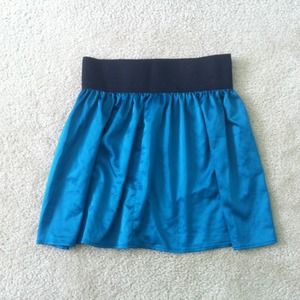 Teal highwaisted shirt