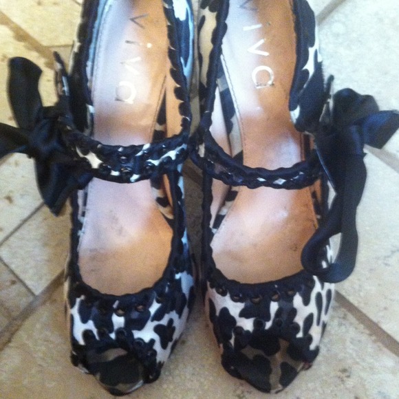 Awesome animal print pumps from Japan