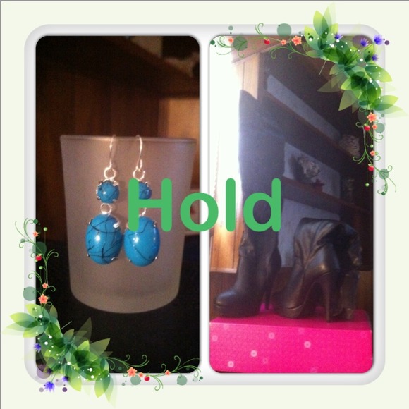 HOLD