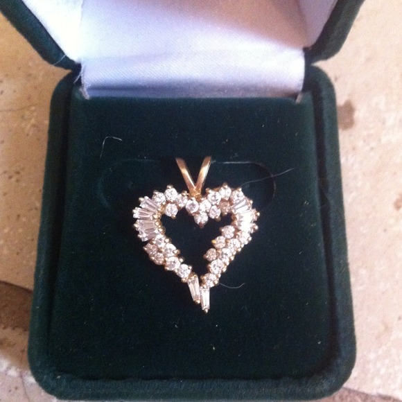 Diamond heart pendant