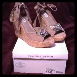 Brand new Steve Madden wedges