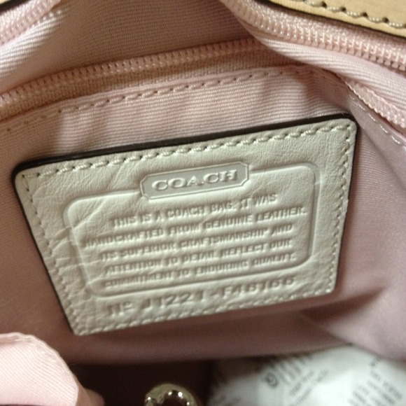 Coach handbag - Picture 2 of 3