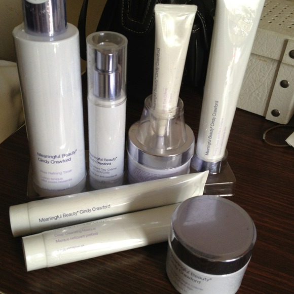Meaningful Beauty  Cindy Crawford set