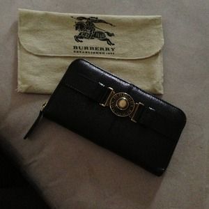Burberry wallet