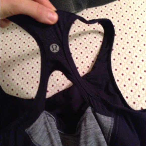 Lululemon tank size 10