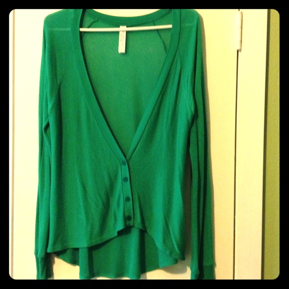 **RESERVED** Lightweight Cardigan &skull top