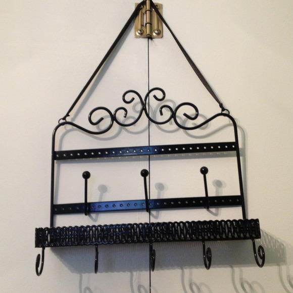 Jewelry holder