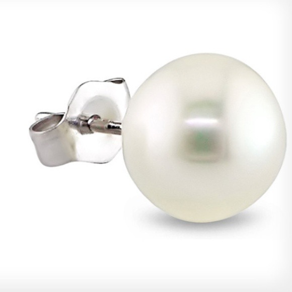 Pearl Earring, Glove, and Phone Case Bundle