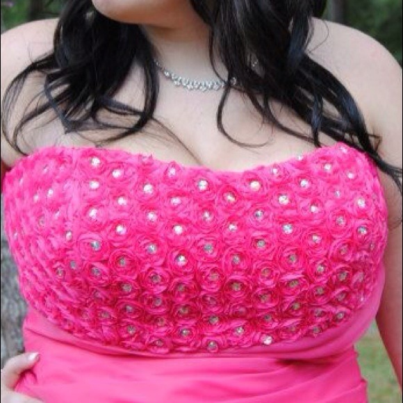 Homecoming dress! - Picture 2 of 4