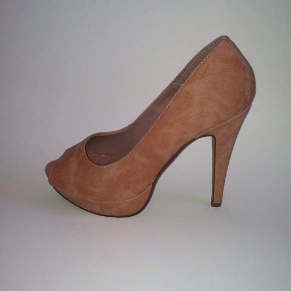 🚫Heatherj73🚫NEW!! Just Fabulous heels