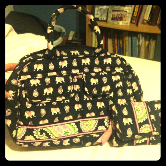 Vera Bradley Pink Elephant Set. Purse and wallet.