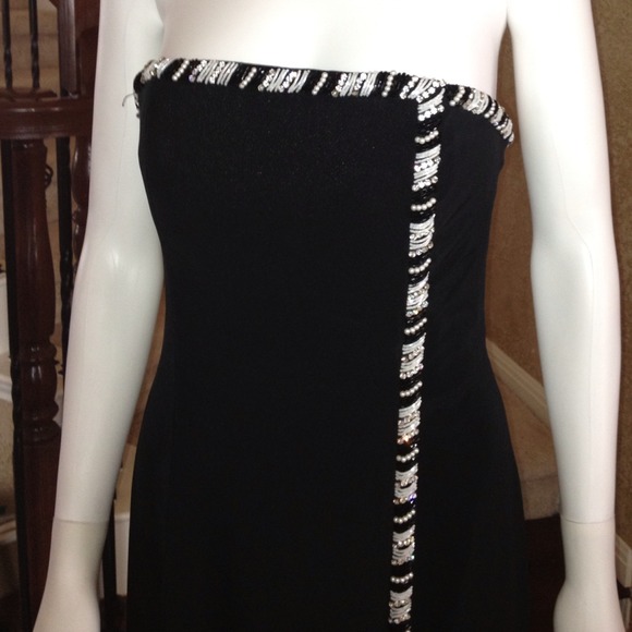 Eve gown - Picture 2 of 3