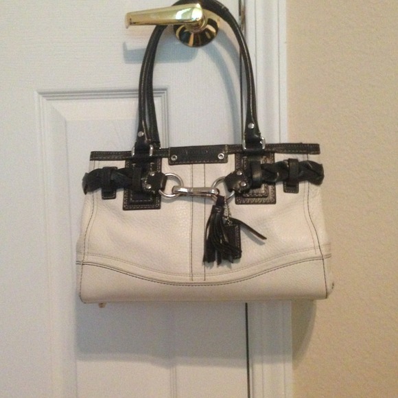 $185 Coach premium leather. Limited edition.