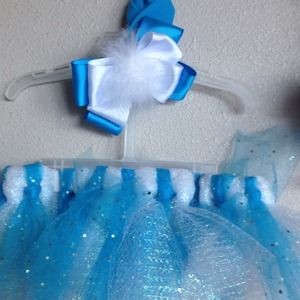 Child's bow and matching tutu