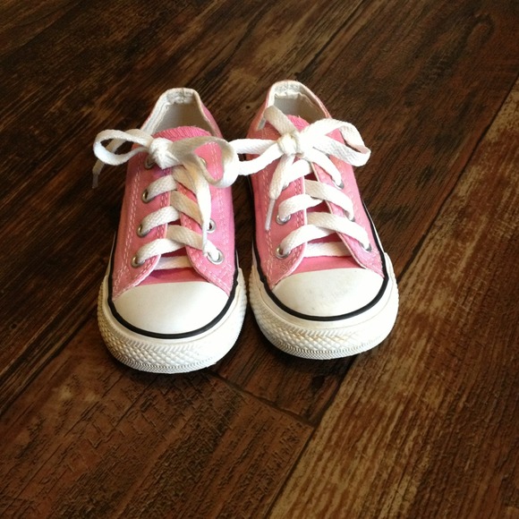 Pink toddler converse