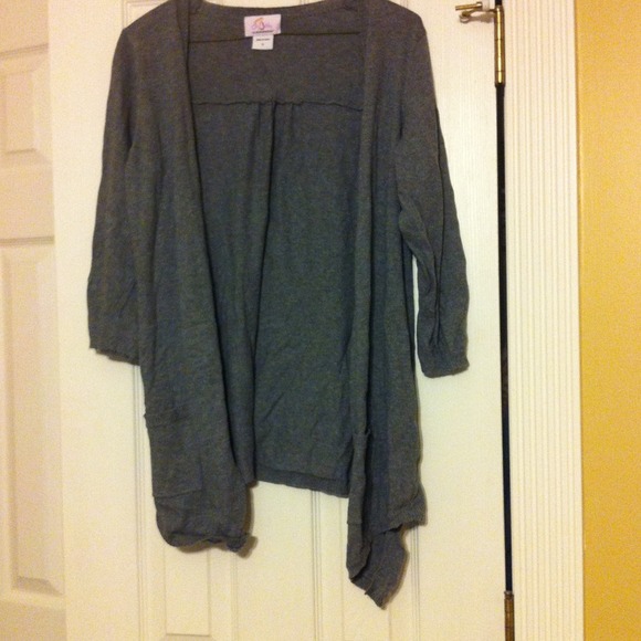 Reserved!! Bundled with oh baby denim skirt!