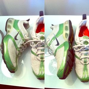 Nike gym shoes size9