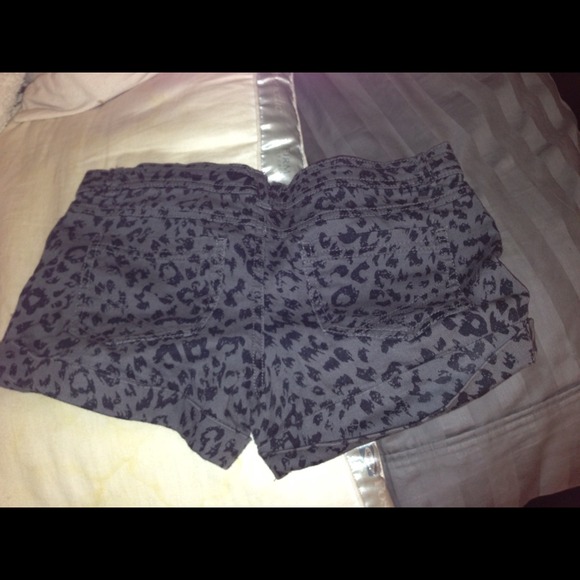 Shorts. - Picture 2 of 2
