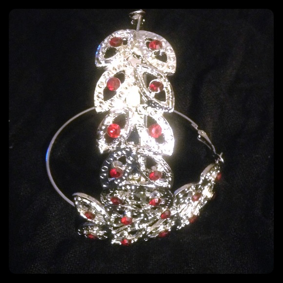 Silver leaf rhinestone hoops, Price Reduced!!!