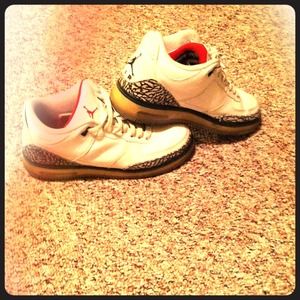 ⛔Hold⛔Mens Jordan's