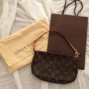 Louis Vuitton Pochette Accessoires NM
