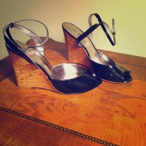 🌸On Hold till 7/29 🌸 Black Nine West Wedges