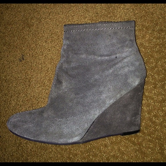Taupe/tan faux suede ankle booties