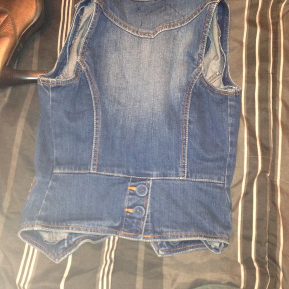 Kids Jean Vest - Picture 2 of 2
