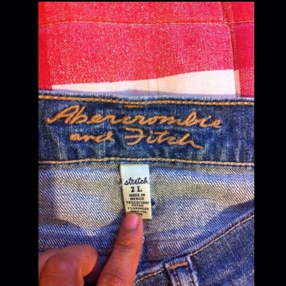 Jeans - Picture 2 of 3