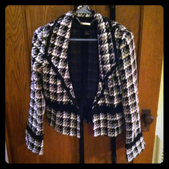 HOLD  White|Black Houndstooth Blazer