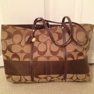 Coach Signature Tote