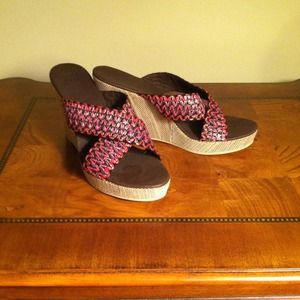 💰 Reduced 💰 Pink Multi Colored Wedges