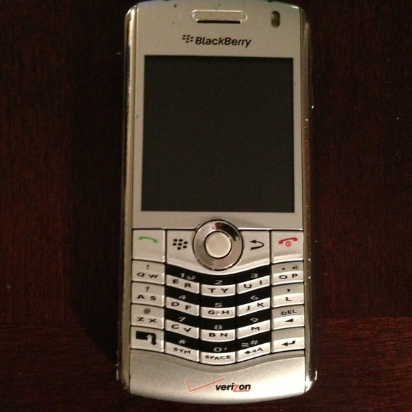 Verizon Silver Blackberry Pearl