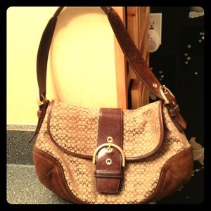 Coach shoulder bag 🐾REASONABLE OFFERS ACCEPTED 🐾